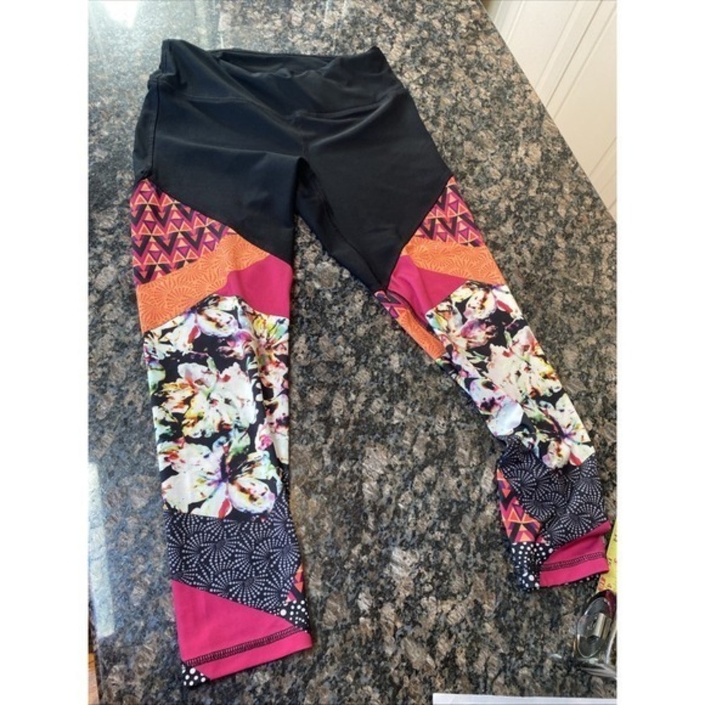 RBX Small Black/ Floral Leggings 3625